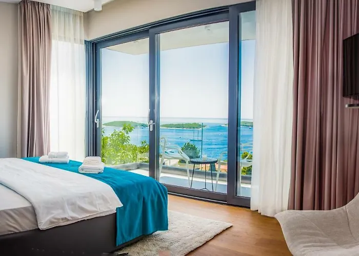 Apartment Anabel Hvar Town